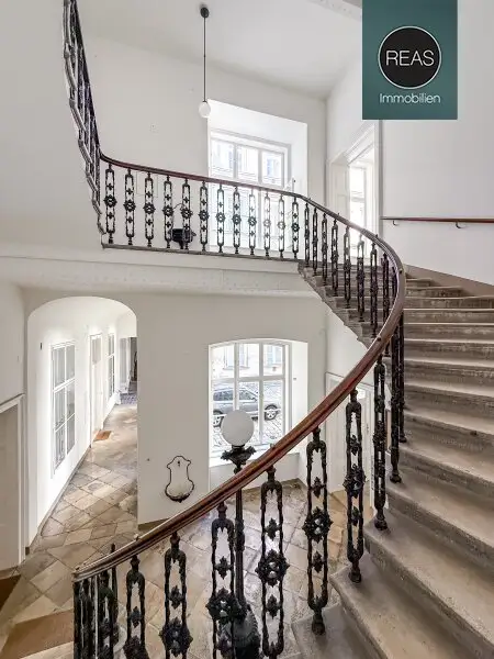 Wunderschönes Büro in perfekter Lage nahe Stadtpark! Stellplatz verfügbar!