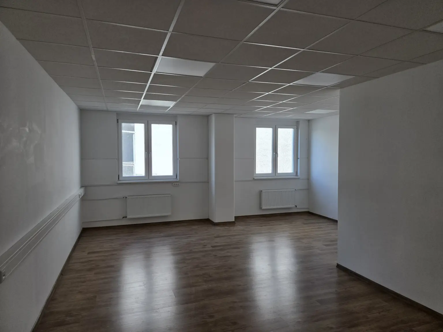 Weiteres mittleres Büro - Büro T.2.17