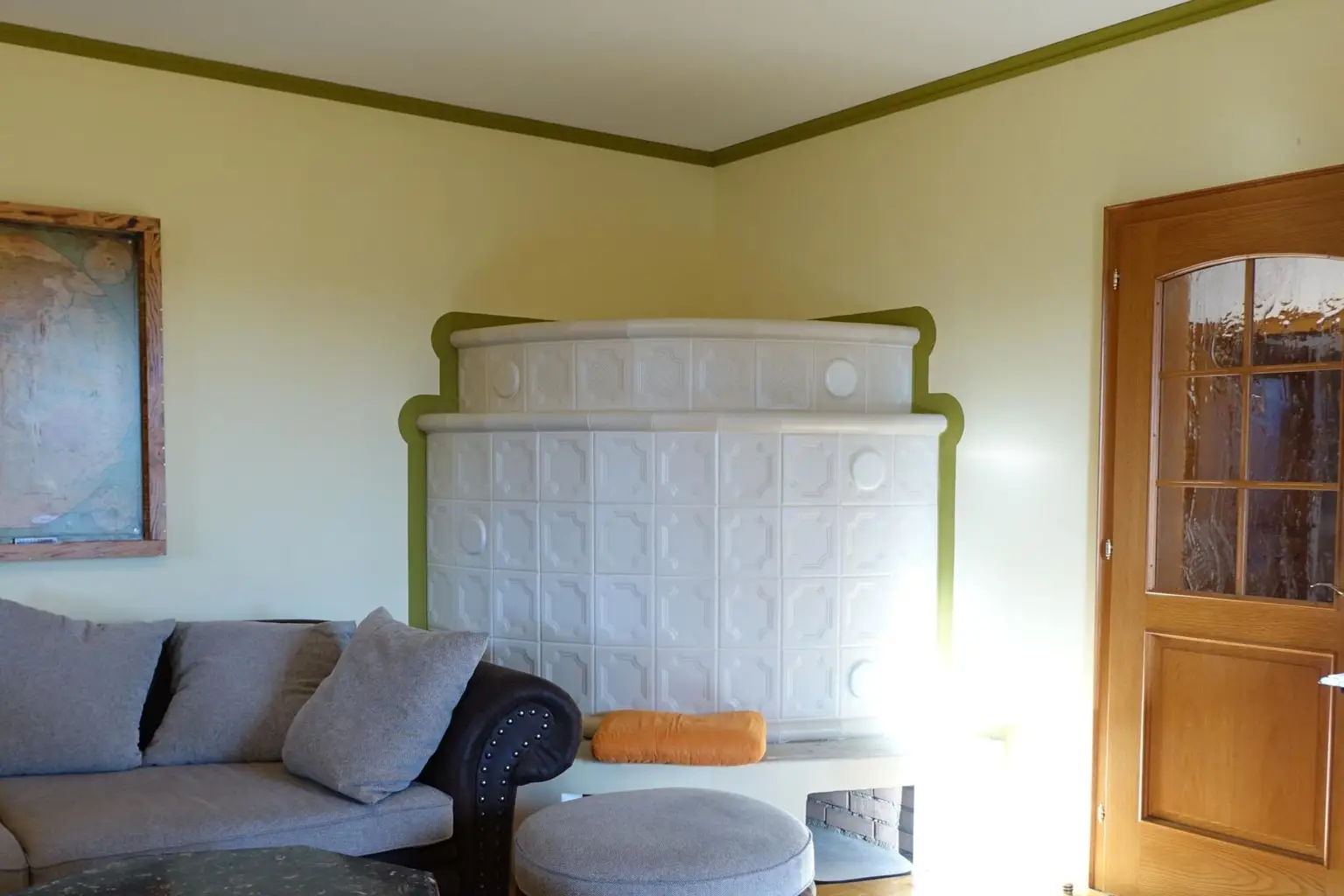 gemütlicher Kachelofen