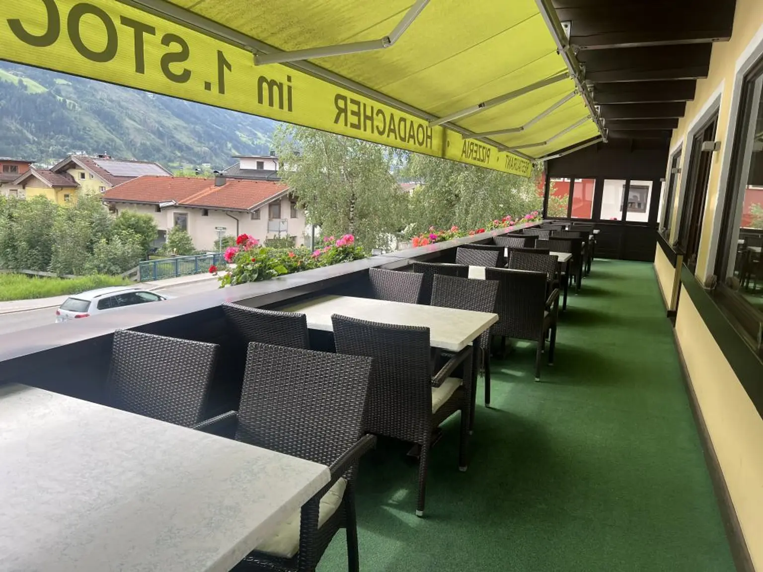 Komplett eingerichtetes Lokal zu verpachten