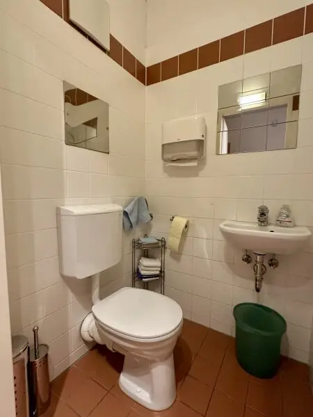 Attraktive Praxis in Mödling: 102m² plus Garagenstellplatz, top gepflegt!