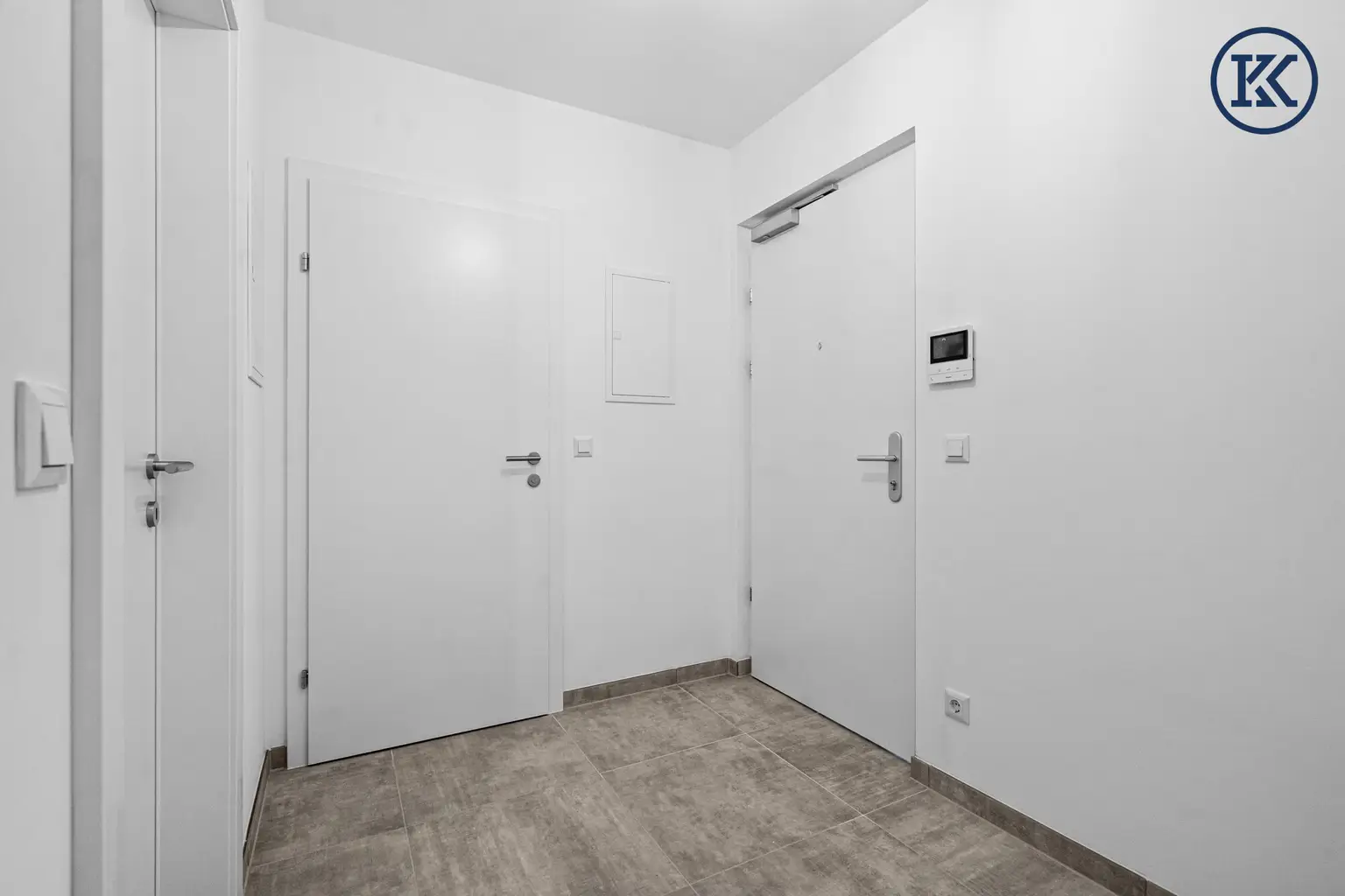 Etagenwohnung nahe Uno City