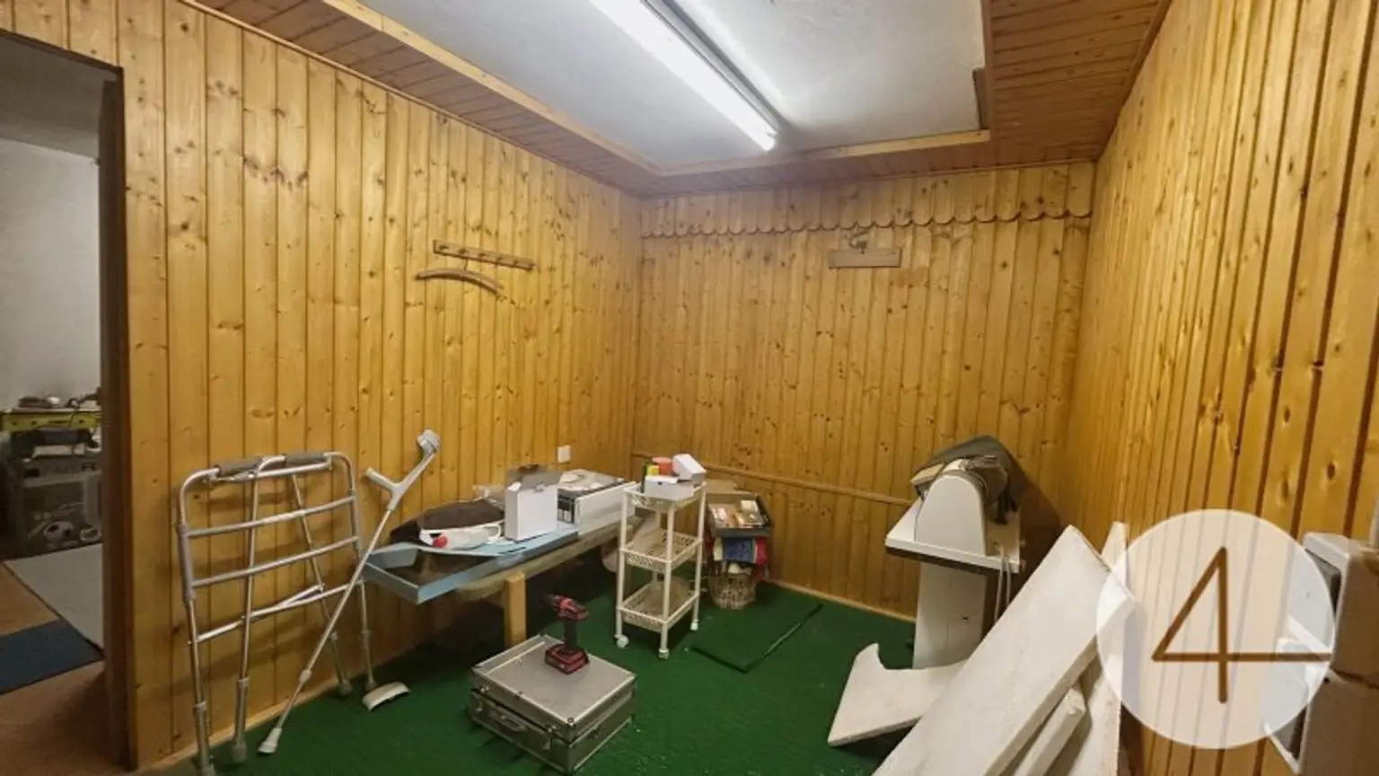 Großzügiger Bungalow mit Wintergarten und Garage im Herzen von Deutsch Wagram