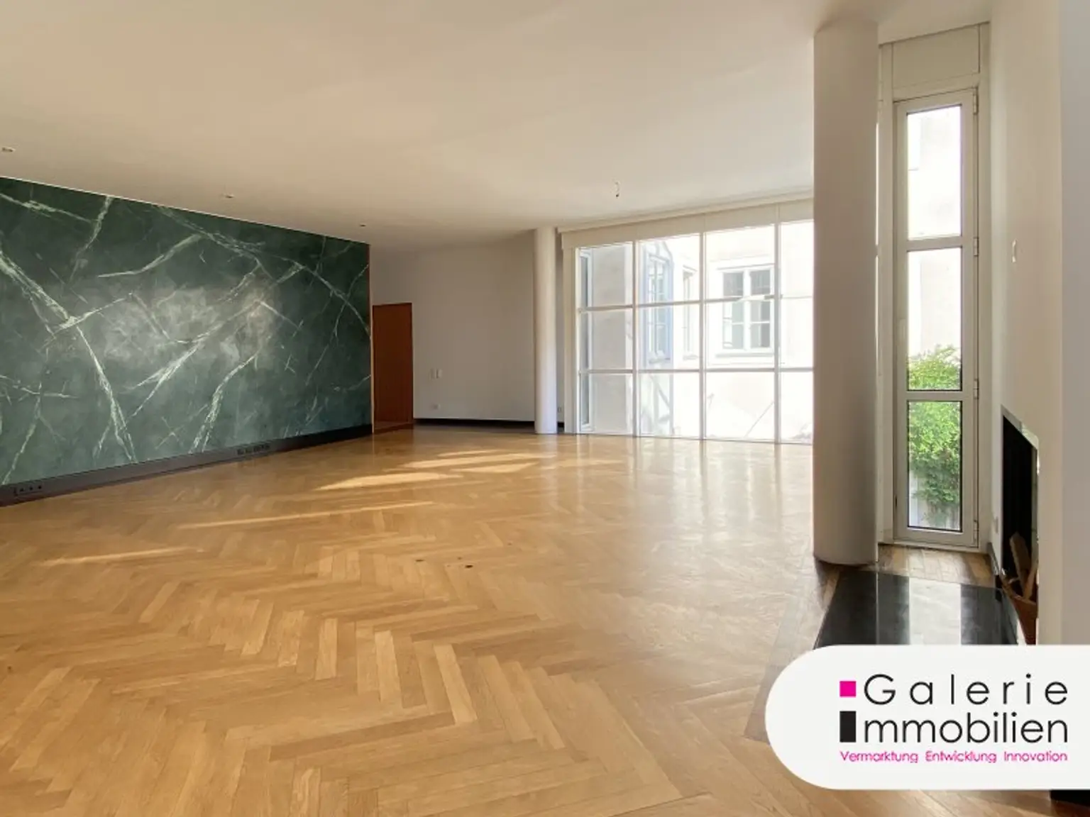 Salon 1. OG unmöbliert