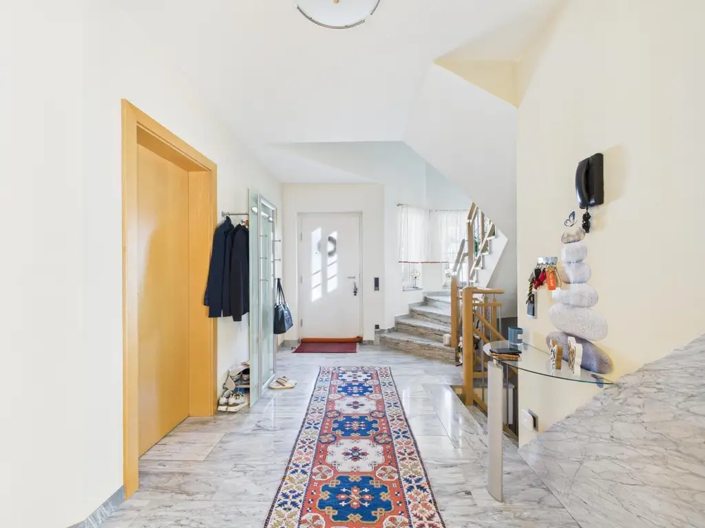 NIEDERNEUKIRCHEN: Sehr gepflegtes und perfekt aufgeteiltes EINFAMILIENHAUS mit ca.151 m² Wohnfläche, Grundstück ca. 796 m²