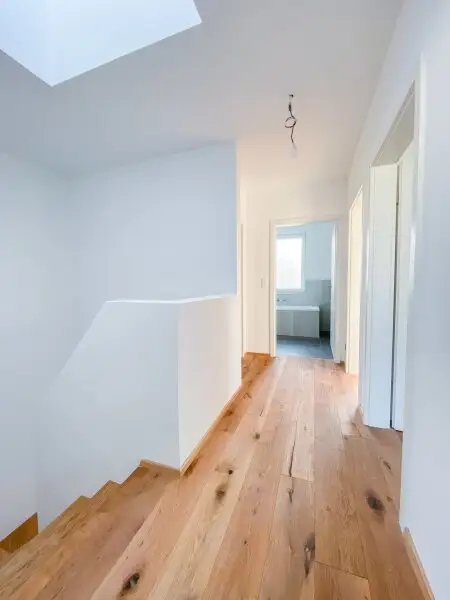 119 m2 Wohnfläche, 4 Zimmer, Doppelhaushälfte mit 93 m2 Garten in Mitterndorf, in ruhiger Wohnhausanlage!