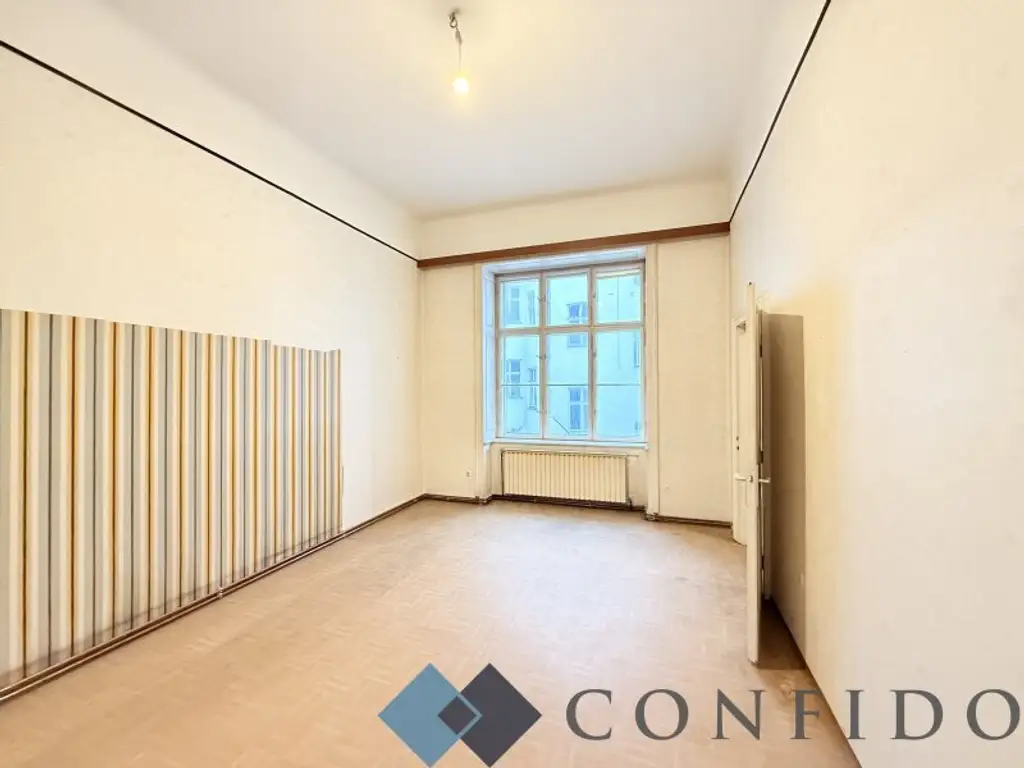 Sanierungsbedürftige 3 Zimmer Altbauwohnung mit Potenzial in der Clusiusgasse!