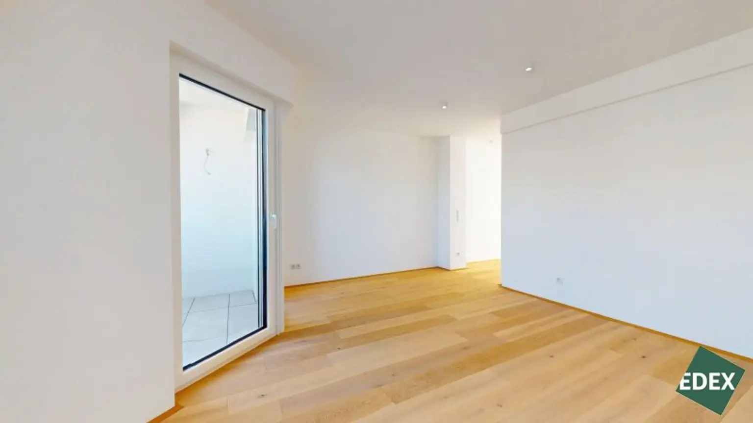 ERSTBEZUG | Traumhafte 2-Zimmer DG-Wohnung mit Loggia & Terrasse in den ruhigen Innenhof