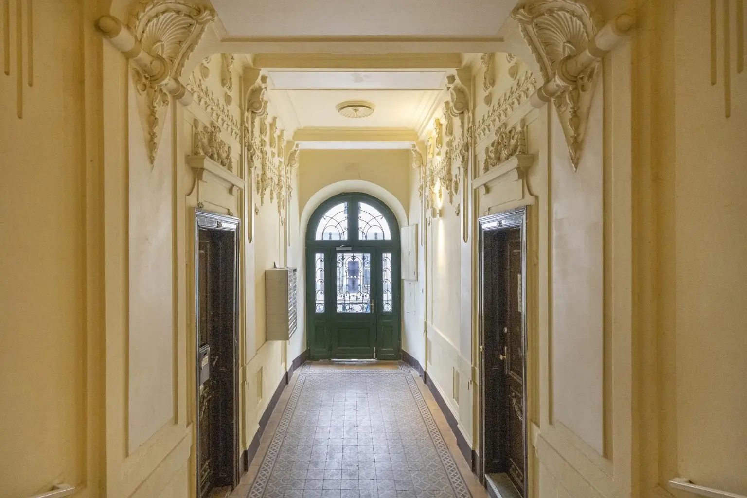 Entree Wohnhaus 1070 Wien