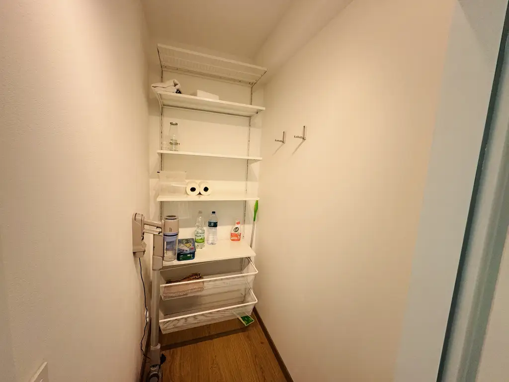 Helle 2-Zimmer-Neubauwohnung mit Terrasse & Parkplatz in ruhiger Grünlage