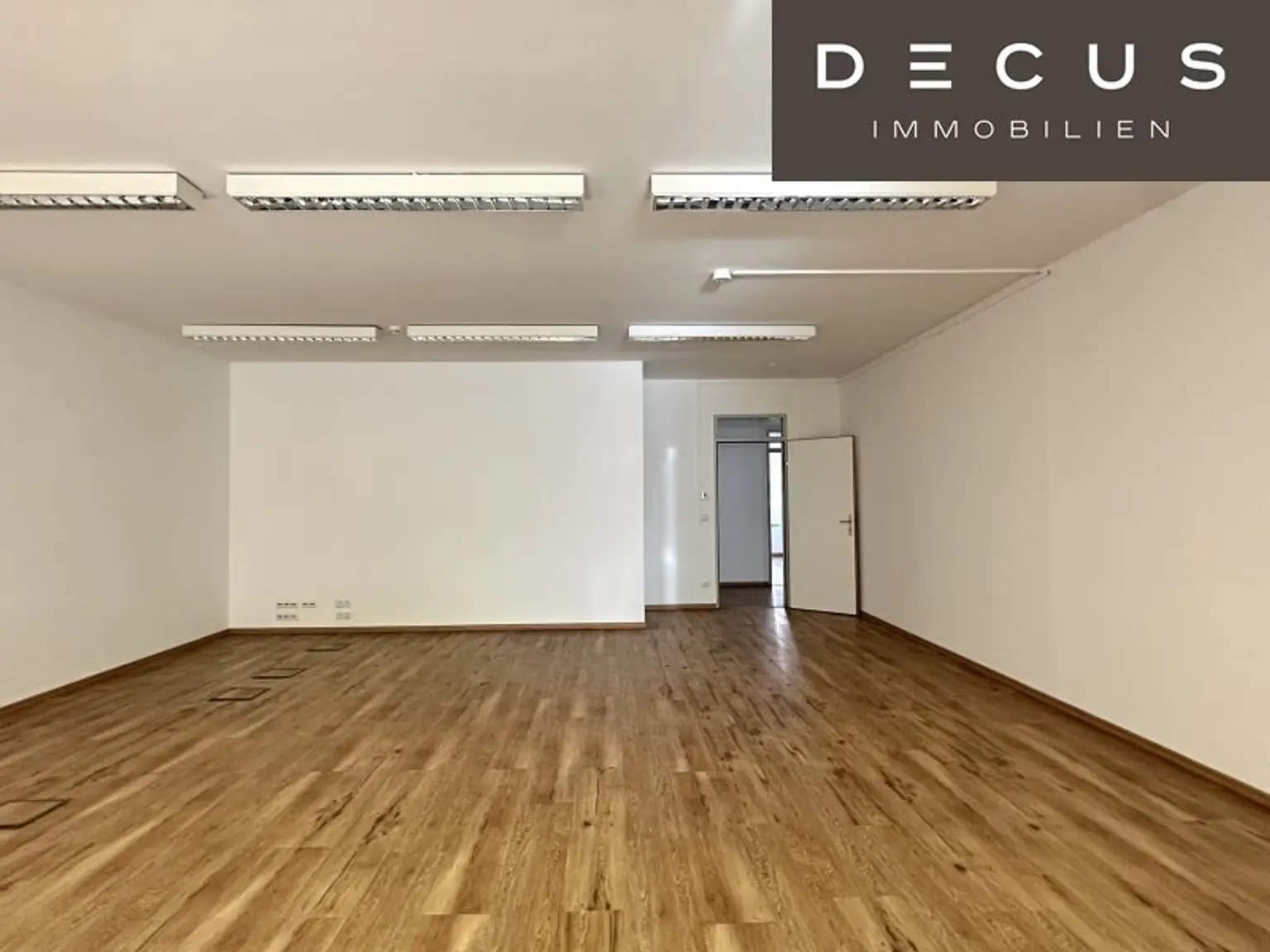 + + + EG + 1.OG Bürofläche über 2 Ebenen + + + nahe VOTIVKIRCHE + + +
