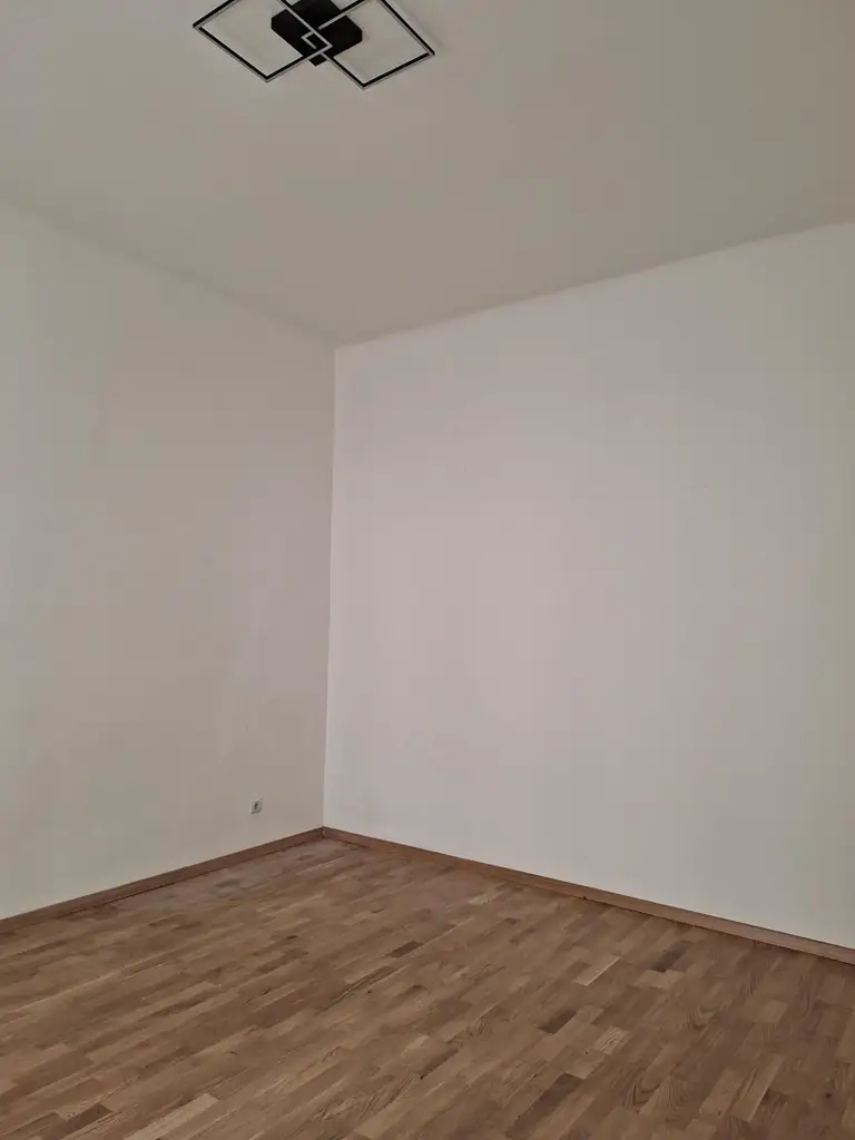 WOHNEN BEIM KARMELITERMARKT!