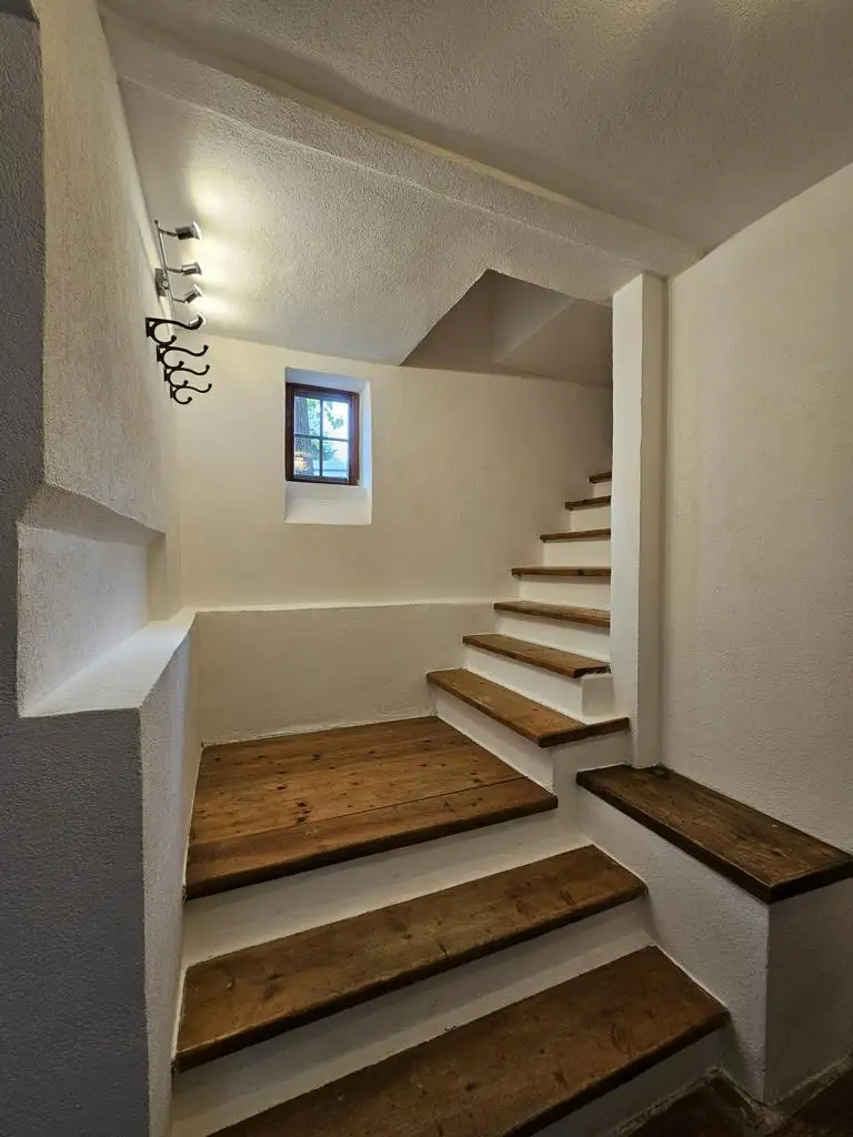 Künstlerhaus in Seenähe – Wohnen mit Geschichte und Seele
