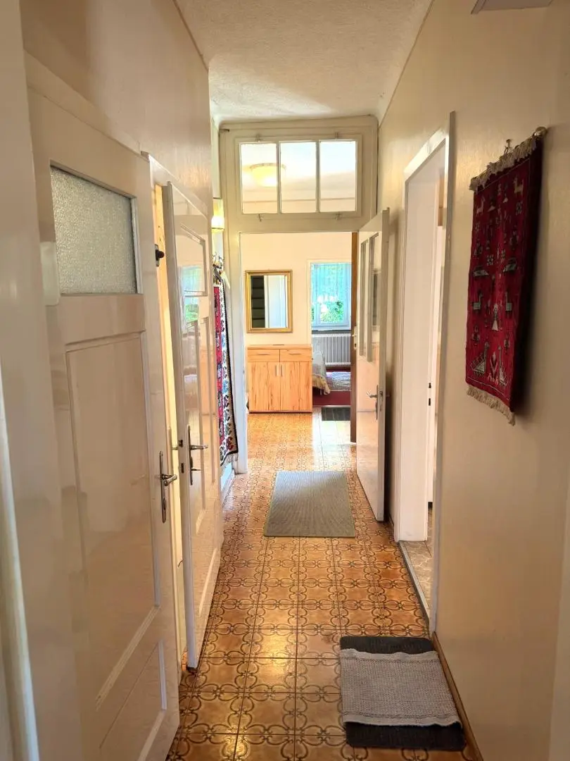 "Einfamilienhaus mit 2535m² großem Grundstück!"