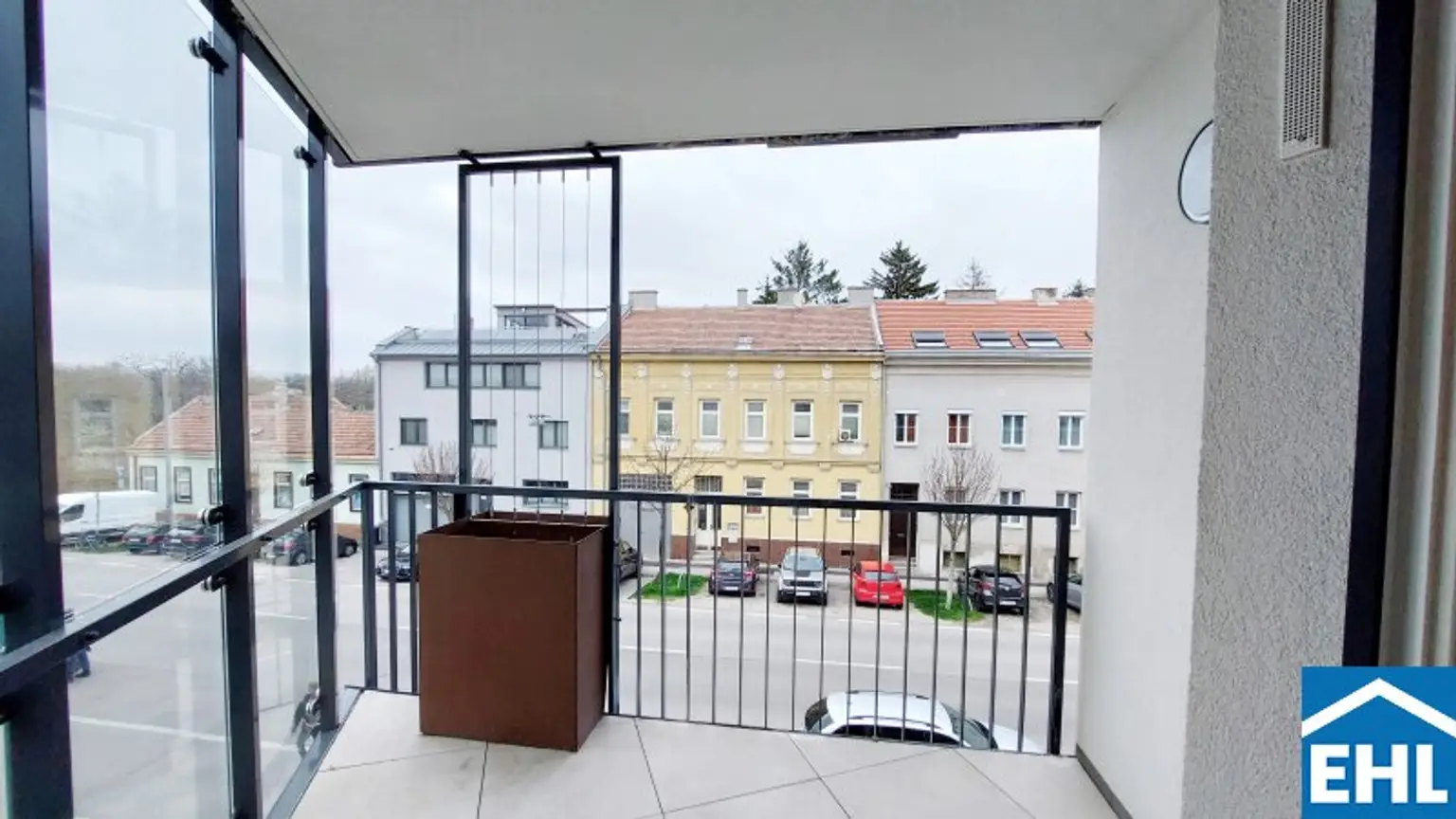 Moderne 1,5-Zimmer-Wohnung mit Balkon!