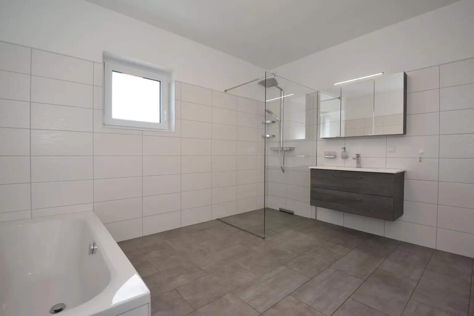 Badezimmer im Obergeschoß