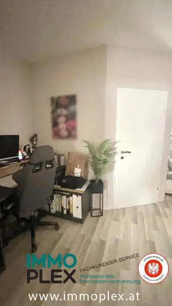 Büro im Wohnzimmer