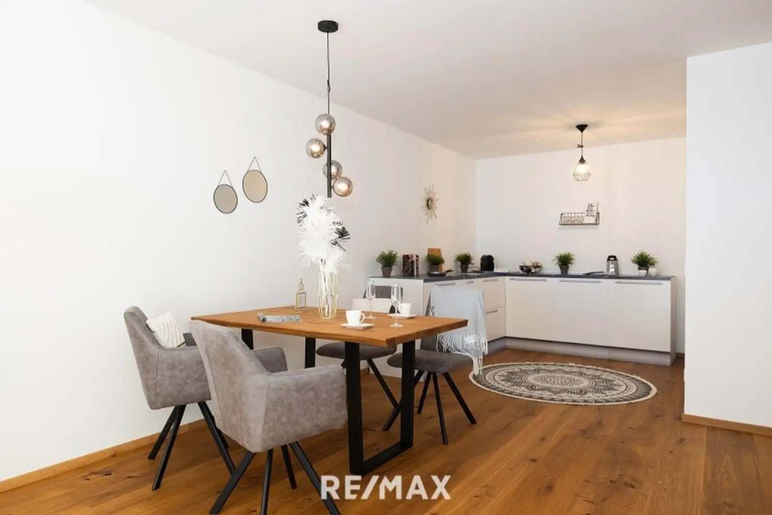 Essbereich mit Küche