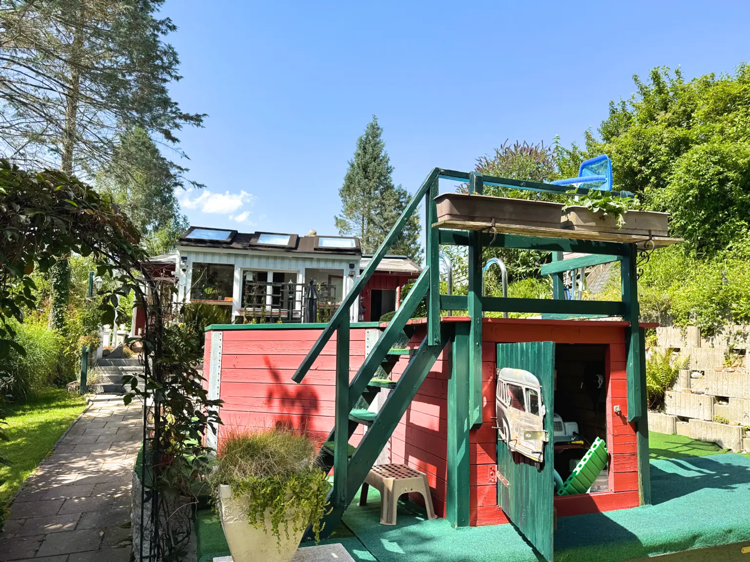 Idyllisches Einfamilienhaus im Grünland