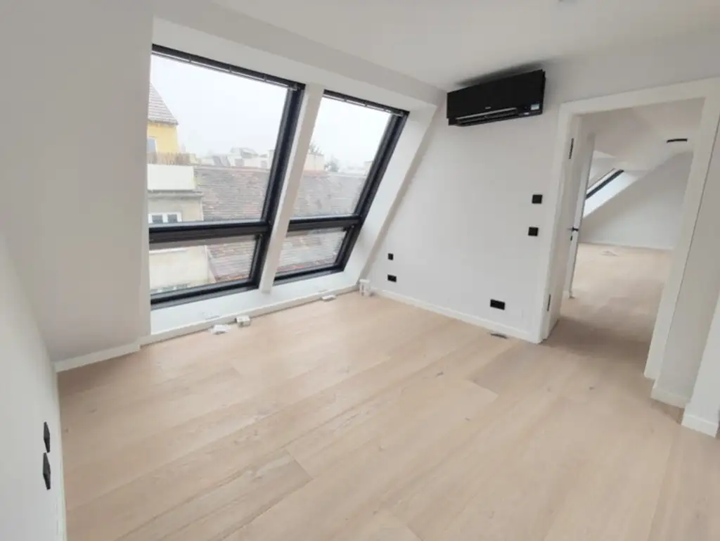 Krongasse! Erstbezug Penthouse mit 3 Terrassen und privatem Liftzugang auf frisch saniertem Altbau! Top17