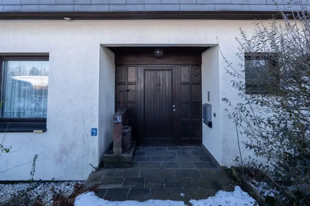 Toplage von Leonding: 7-Zimmer-Einfamilienhaus mit Pool & traumhaftem Ausblick zu kaufen