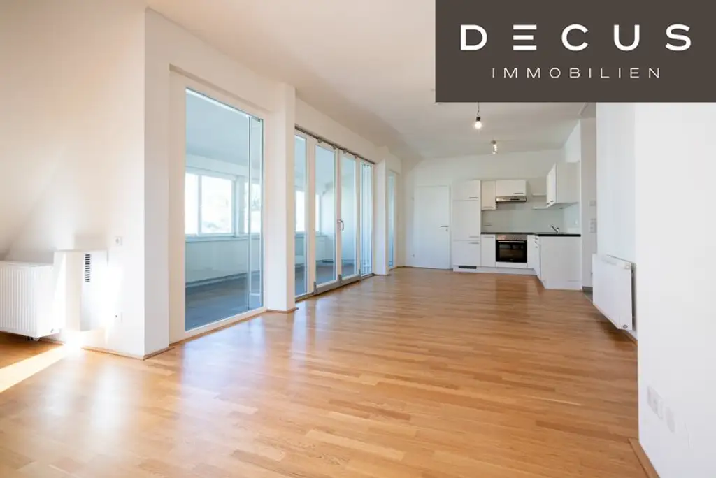 | SCHÖNE MAISONETTE MIT GROSSER LOGGIA | NÄHE SCHLOSS EGGENBERG