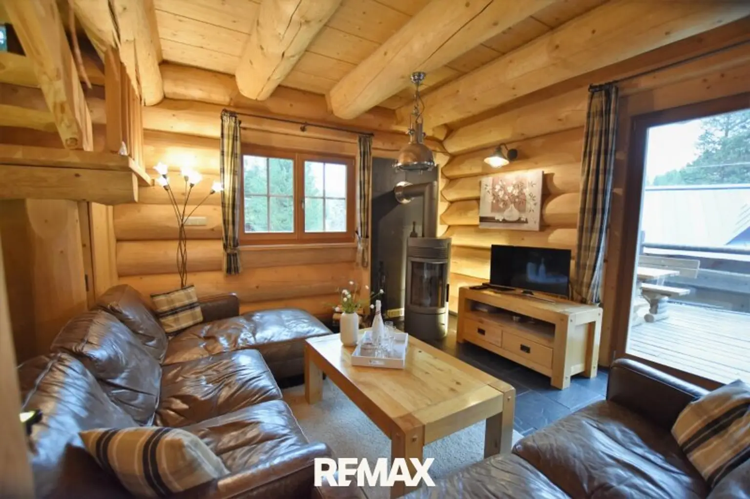 EG Wohnzimmer mit Kamin