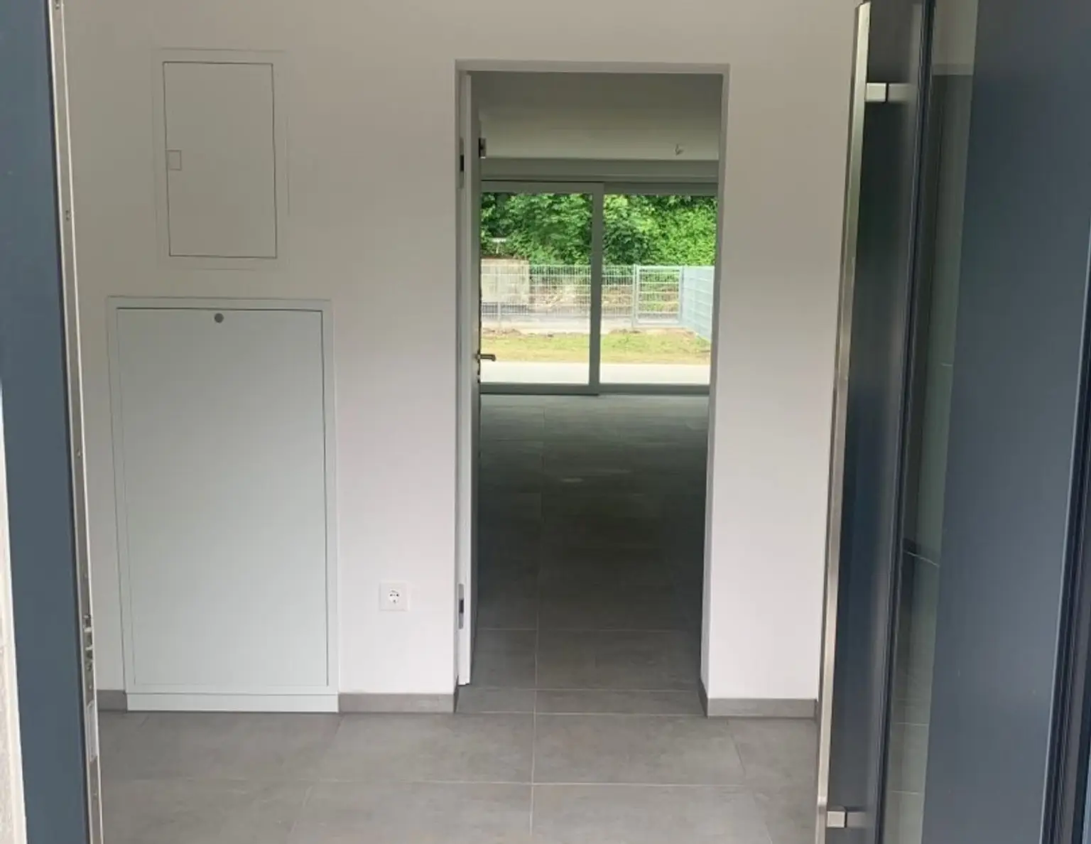 Gut vermietete Erstbezugs-Maisonettewohnung mit überdachter Terrasse und Garage