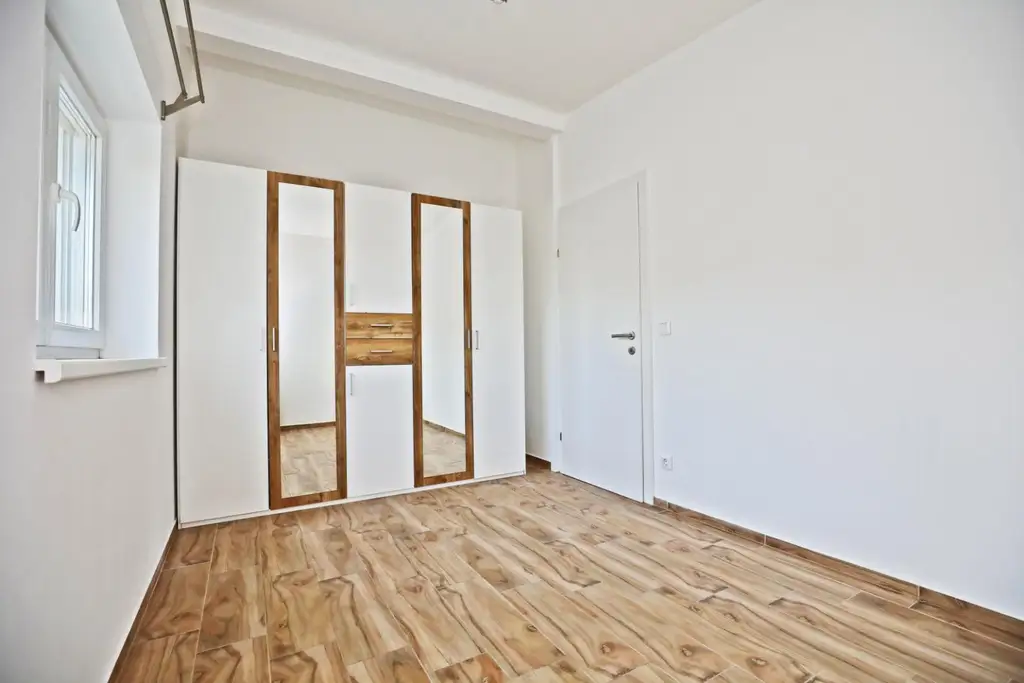 Neuwertige, moderne Doppelhaushälfte zum Verkauf