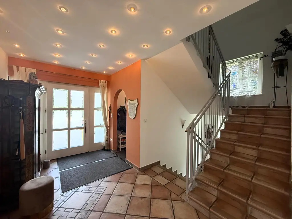 Exklusive Doppelhaushälfte in Massivbauweise in Enzesfeld // Exclusive semi-detached house in solid construction in Enzesfeld //