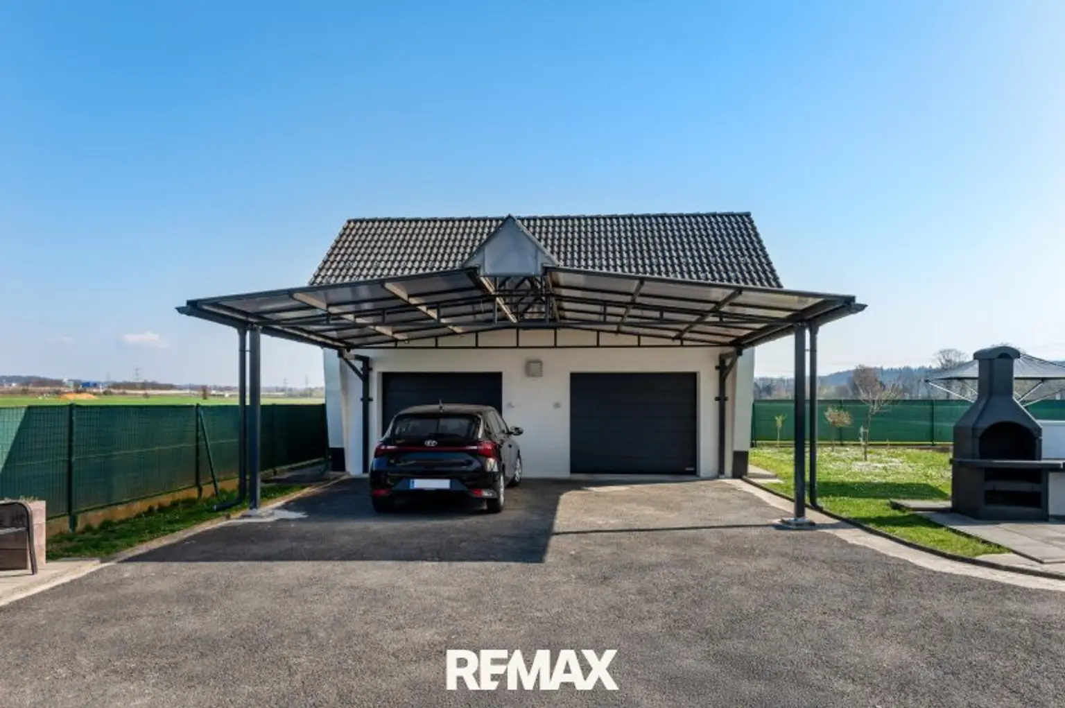 Garage und Flugdach