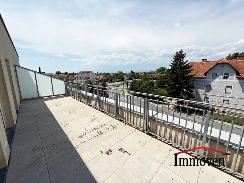 Sehr schöne und geräumige 3-Zimmerwohnung mit Terrasse!