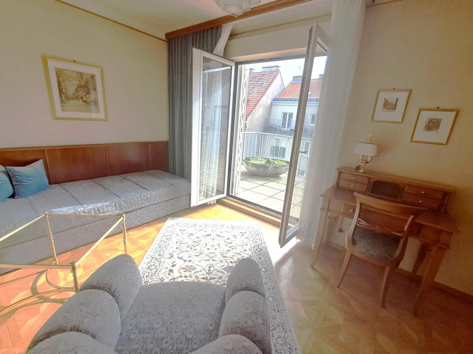 direkt auf die Terrasse