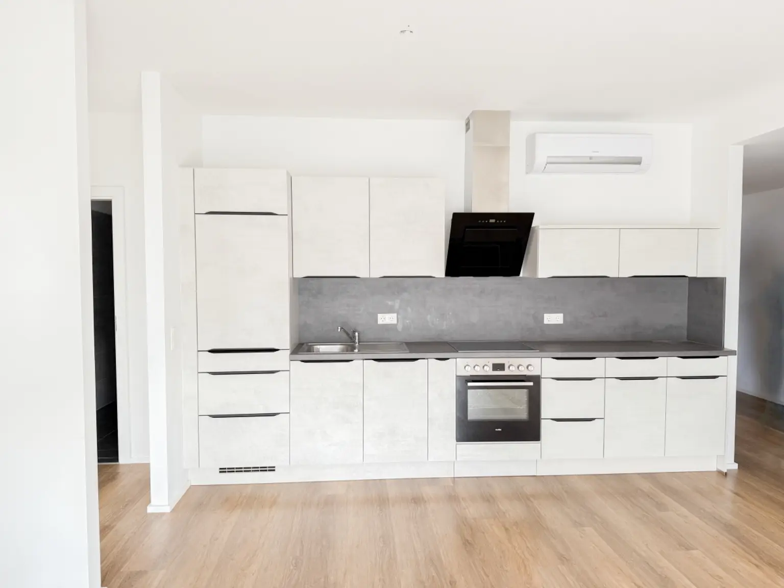 [06703] RESERVIERT - Zentral gelegene Wohnung mit Süd Loggia/ Garage möglich