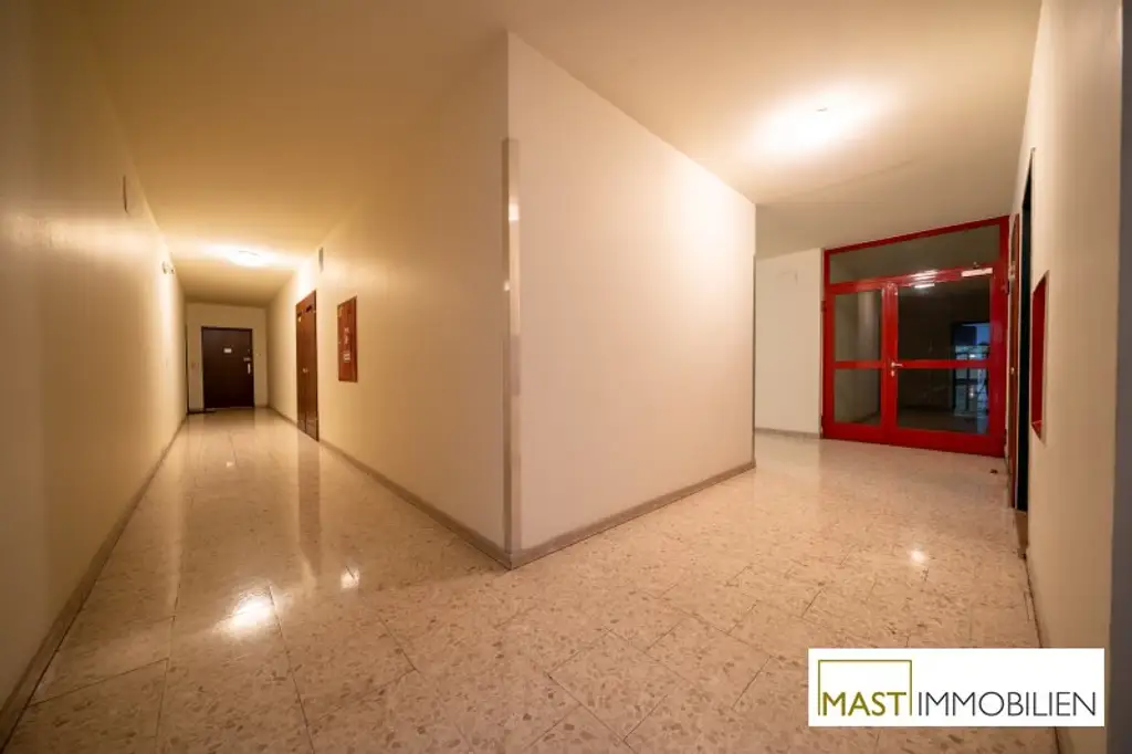 Zur Gänze sanierte 3 Zimmer-Wohnung mit großzügiger Loggia & Fernblick – Spitalgasse 1, Wiener Neustadt