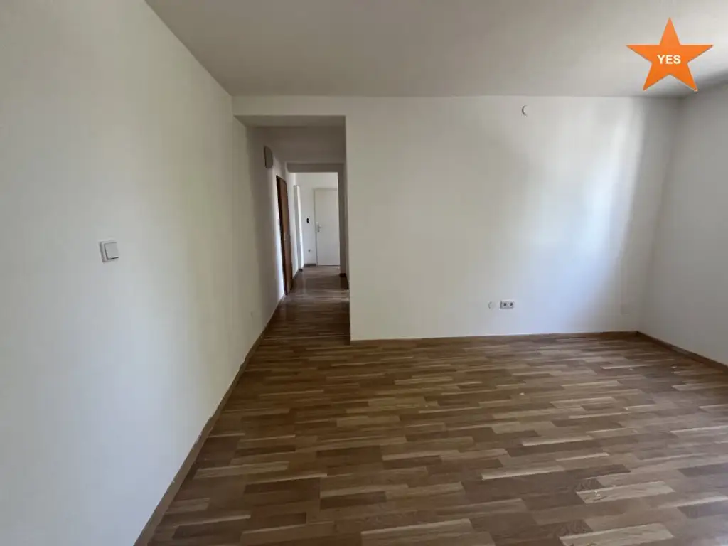 Provisionsfreier Kauf! Mehrfamilienhaus mit Gewerbeflächen - Rendite zwischen 6-7  % erzielbar