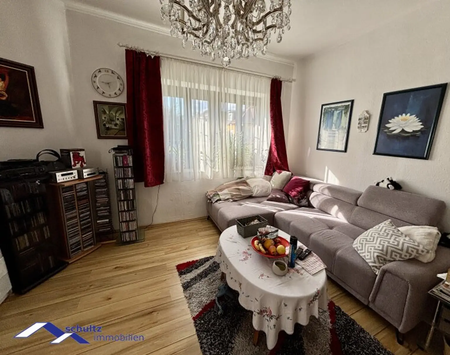 Schönes Einfamilienhaus mit Pool! Besonderes Angebot!