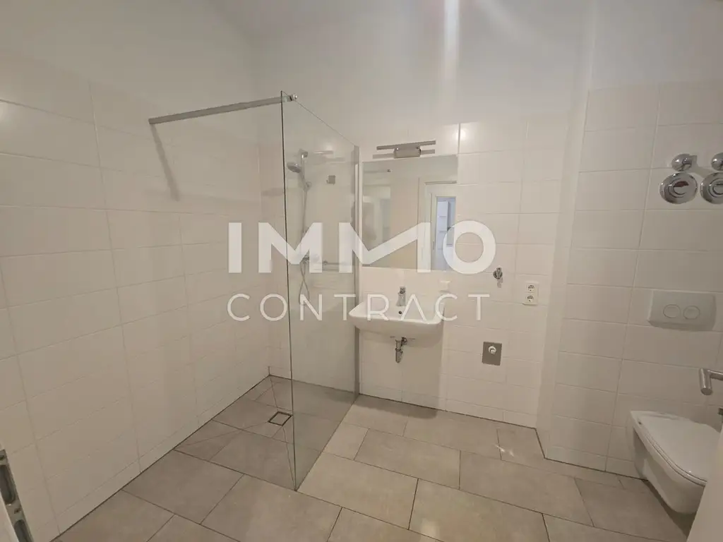 STRASSGANGER Straße 380c : Neuwertige 2 Zimmer- Wohnung mit großem Balkon - Straßganger Straße 380 c - Top 01c