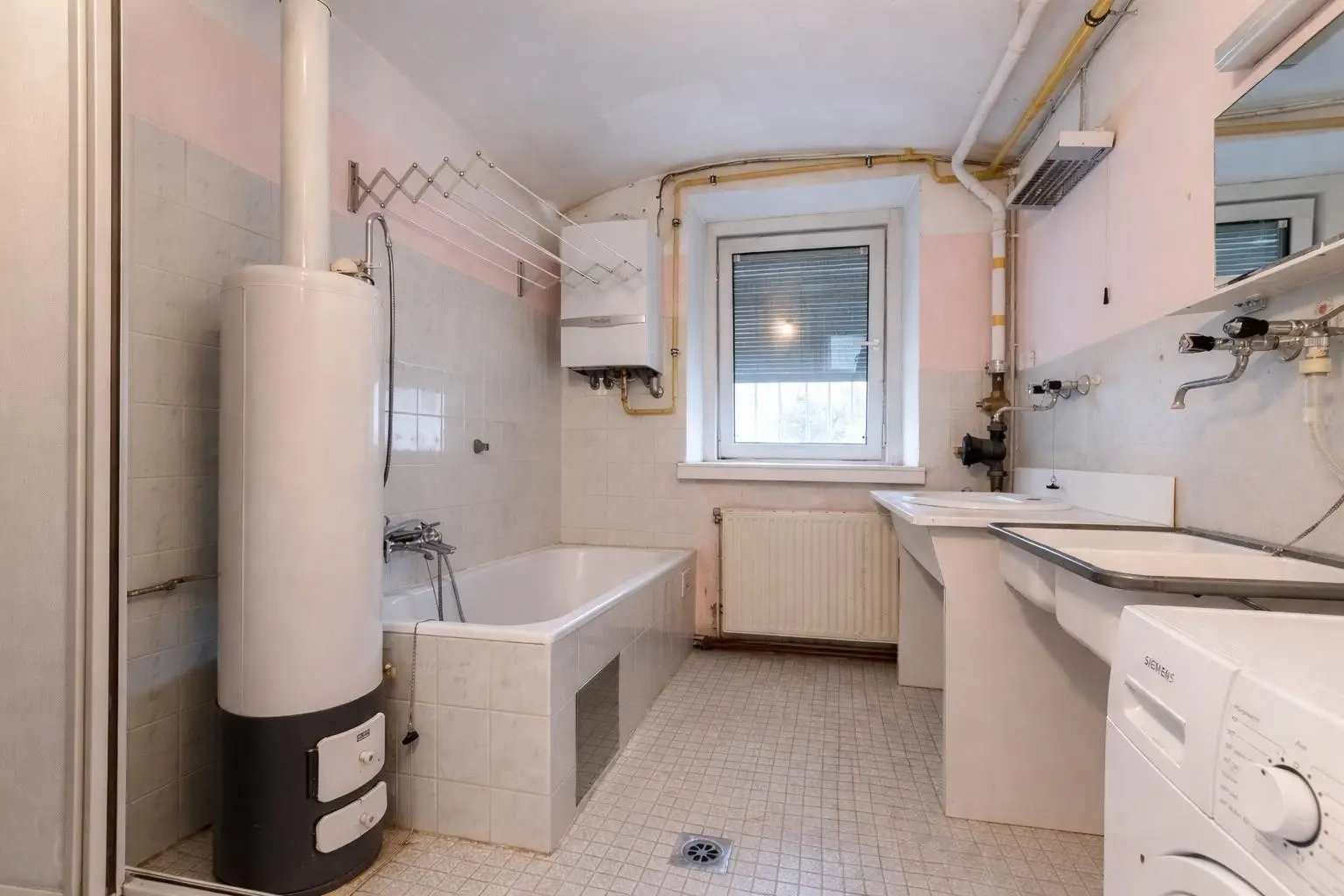 Bild 12, Souterrain, Badezimmer Iststand