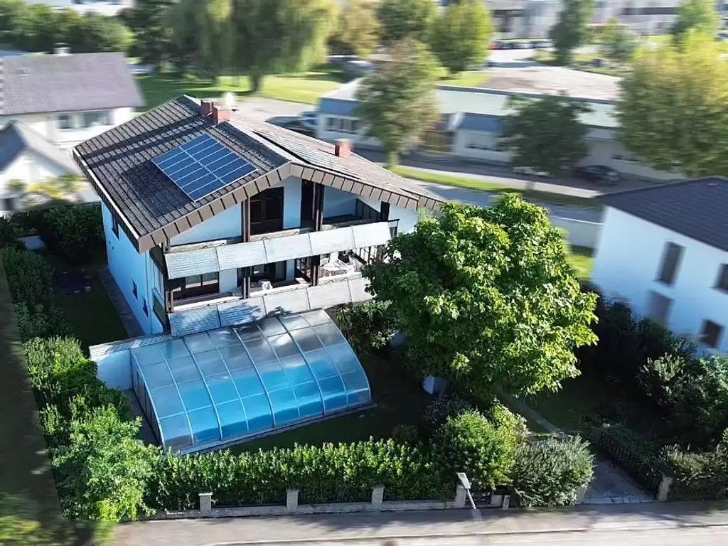 Mondänes Einfamilienhaus inmitten von Pöchlarn - Pool, Garten & Wellness inklusive!