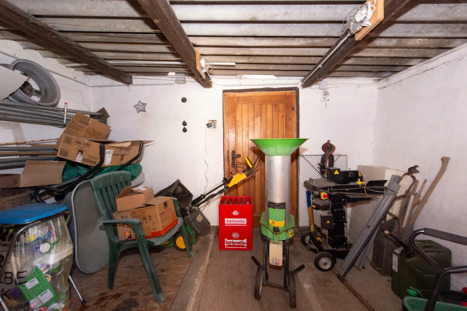 Großzügiges Einfamilienhaus mit viel Platz, hohem Potenzial und hoher Bebauungsdichte – Ideal für Familien oder Investoren