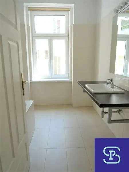 Provisionsfrei: Toprenovierter 85m² Altbau mit Einbauküche Nähe Mariahilfer Straße - 1060 Wien