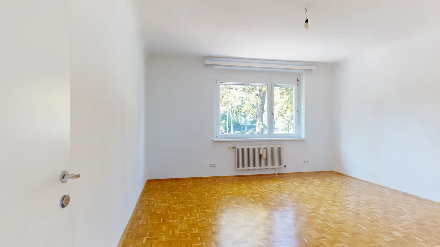 Hasenauerstraße: Umgeben von sattem Grün - Loggia Wohnung - gute Raumaufteilung - angenehme Nachbarschaft