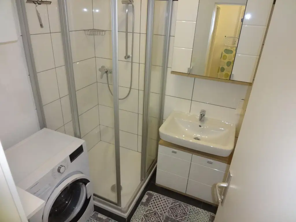 MIETE - TOLLE, MODERNE ZWEIZIMMERWOHNUNG MIT LOGGIA!