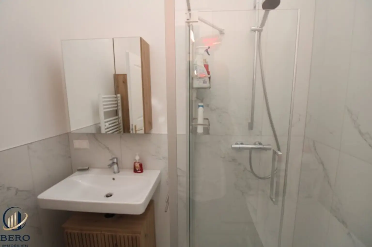 Provisionsfrei! Moderne 3-Zimmer-Wohnung mit Loggia!