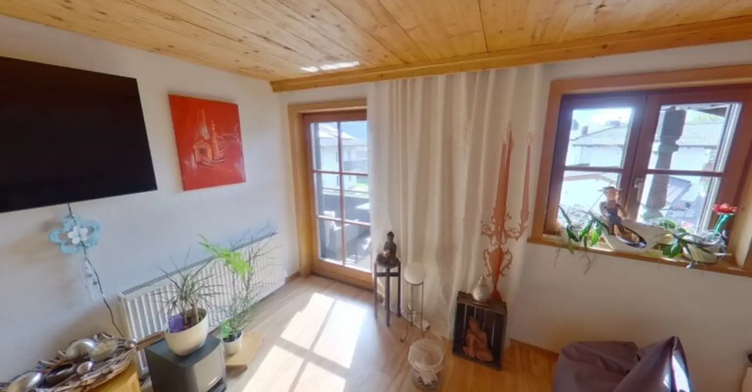 Traumhafte 3-Zimmer-Wohnung mit Balkon und Bergblick in Fügen!