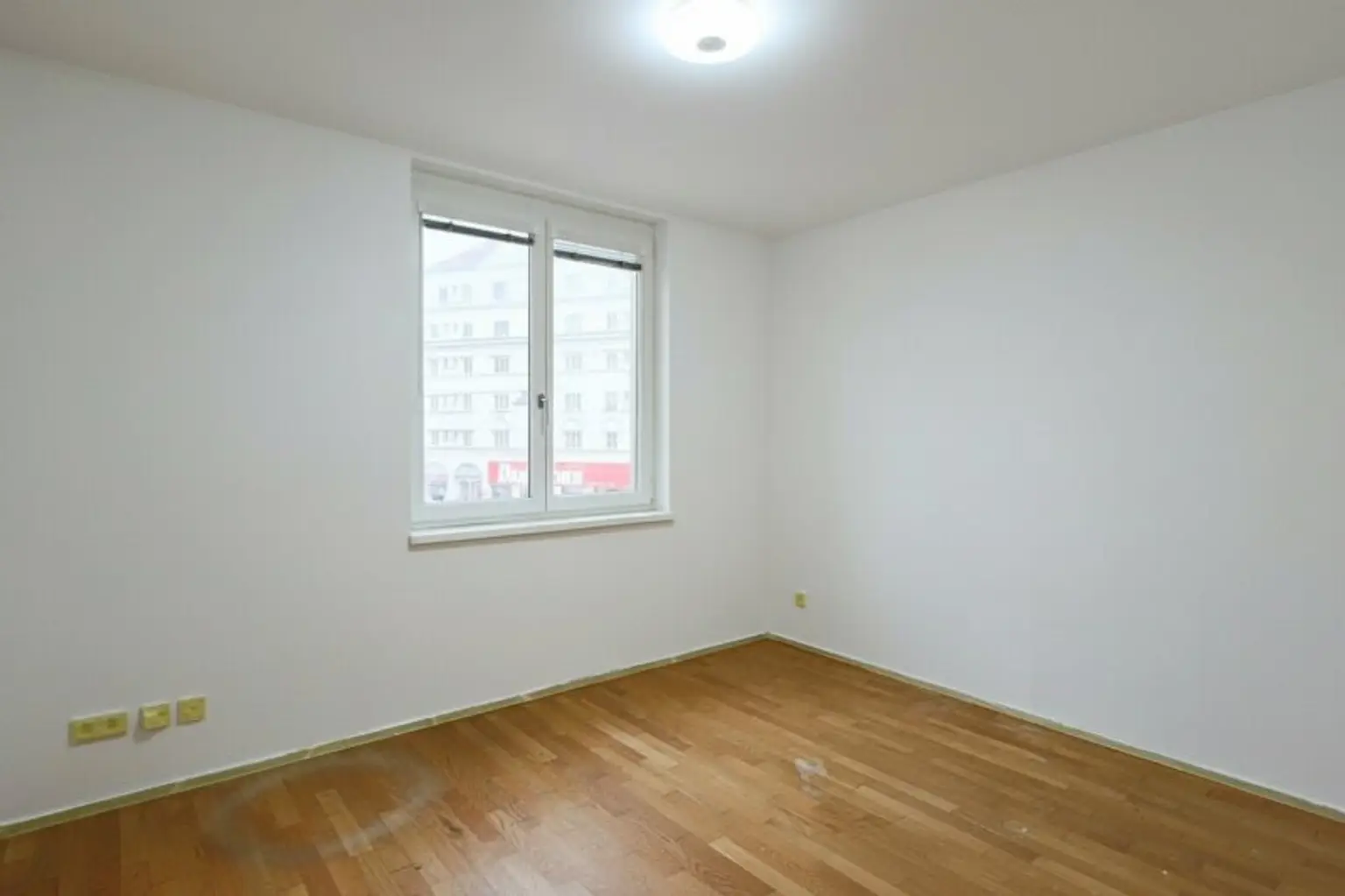 Kompakte 3-Zimmer mit Loggia!