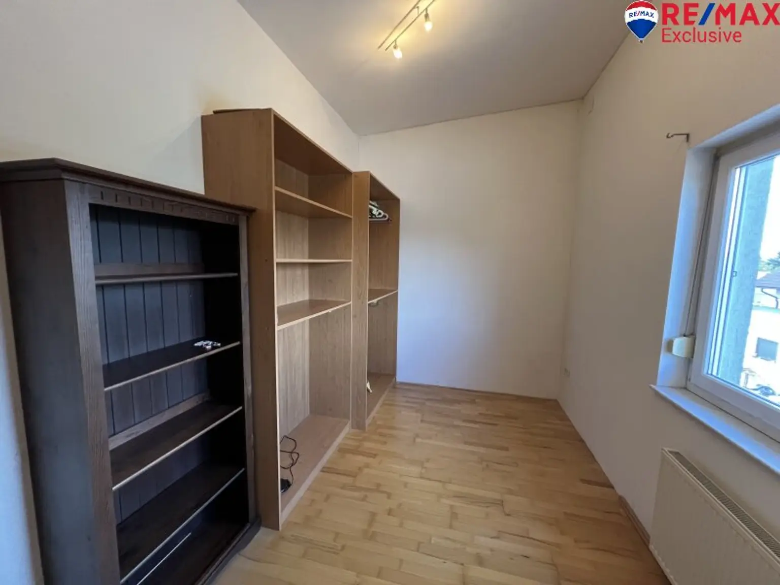 Großzügiges Einfamilienhaus mit Garten, Terrasse & Garage in Ebenfurth, 4 Zimmer, 195m²