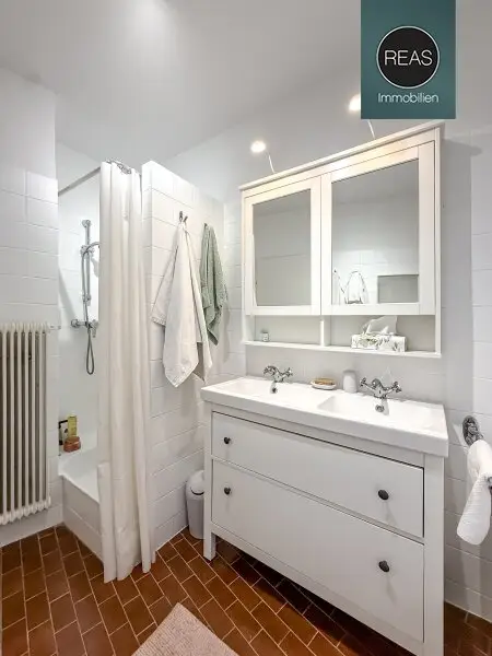 Provisionsfrei: Traumhaftes Stadthaus mit Garten in Gersthofer Bestlage!