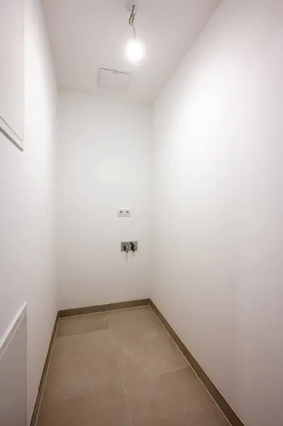 EDUART-Die Kunst des Wohnens: Hochwertiger 3-Zimmer DG-ZWEITBEZUG mit ca. 15m² Balkon! (10/19)